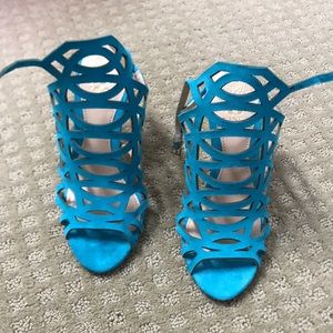 Vince Camuto teal heel